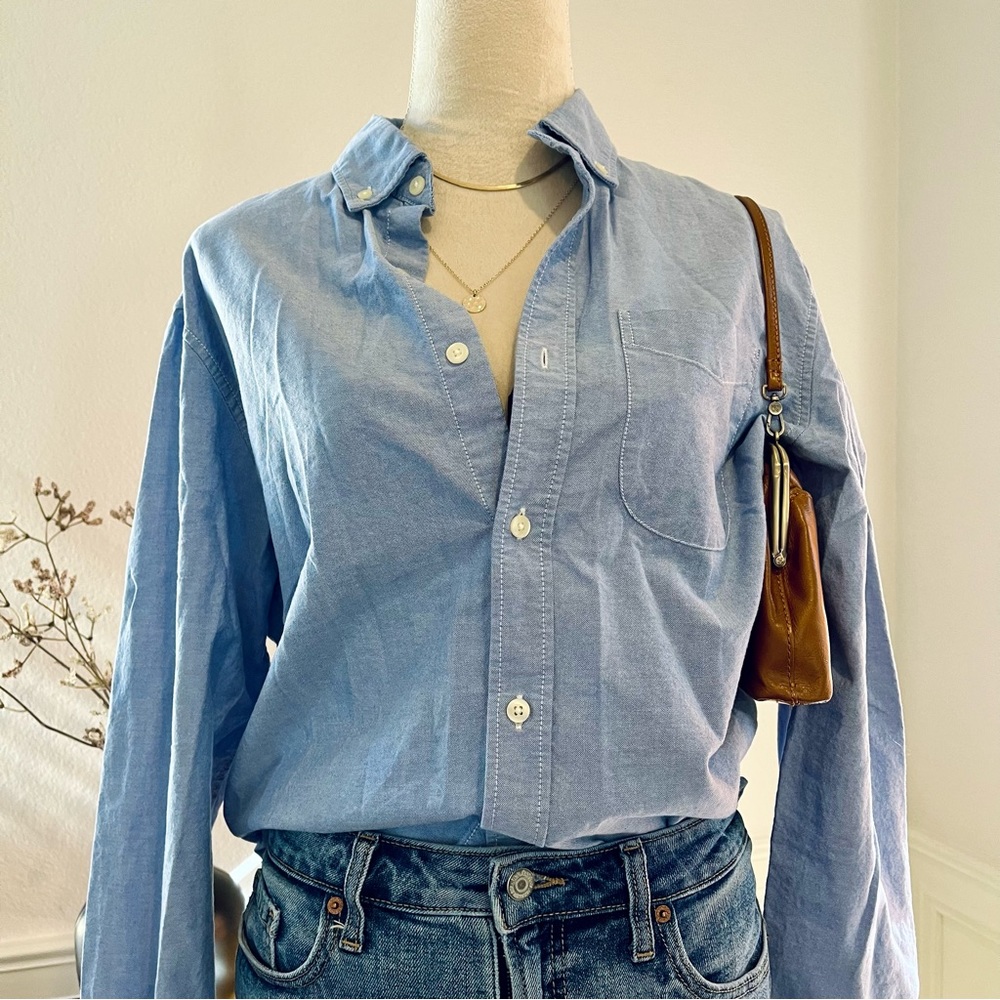 Gap Standard Fit Blue Button Down Size Medium